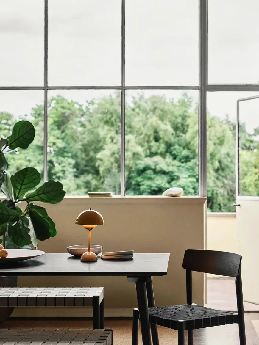 Flowerpot Portable VP9 Bordlampe af Verner Panton