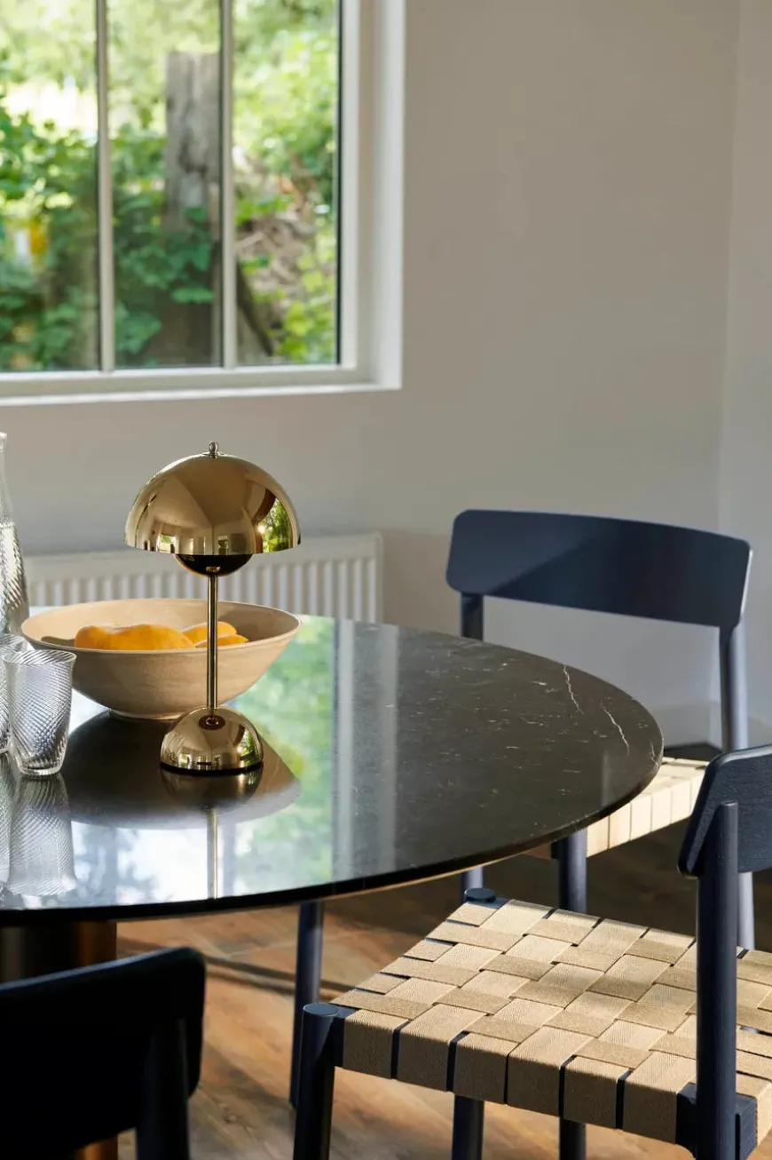 Flowerpot Portable VP9 Bordlampe af Verner Panton