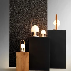 Follow Me Plus bordlampe fra Marset