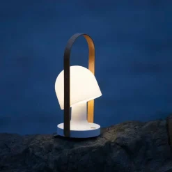 Follow Me terracotta bordlampe fra Marset