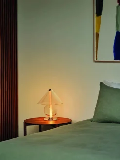 Fragile Table Lamp fra Marset