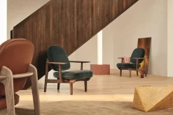 Fred Lænestol, lakeret eg fra Fritz Hansen