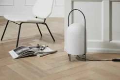 Ghost Floor Lamp fra Woud