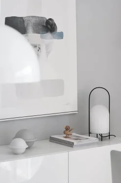 Ghost Table Lamp fra Woud