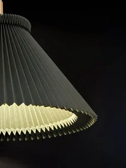 334H Gulvlampe, white fra Le Klint