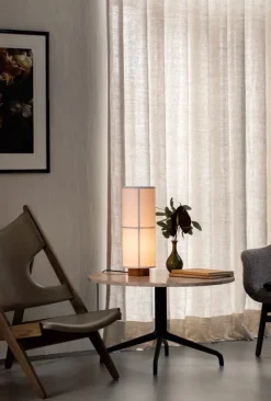 Hashira Table Lamp White fra Audo Copenhagen