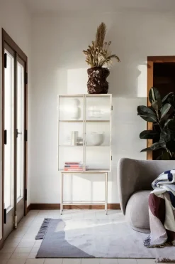 Haze Vitrineskab fra Ferm Living