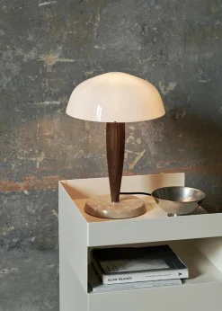 Herman SHY3 bordlampe fra &Tradition