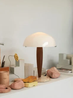 Herman SHY3 bordlampe fra &Tradition