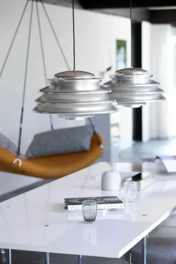 Hive pendel, yellow af Verner Panton