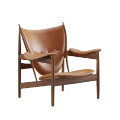 Høvdingestol, eg olie af Finn Juhl