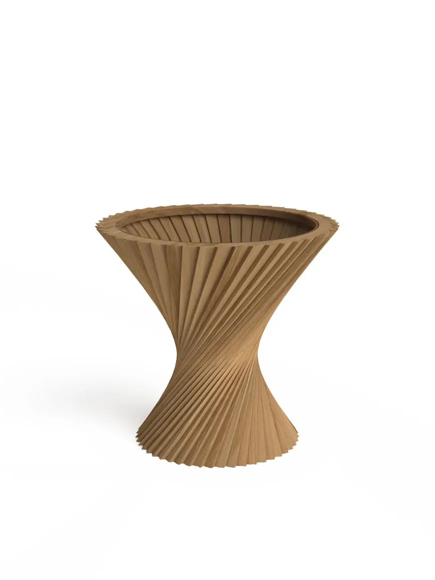 HYPERBEL sidebord. lys eg fra VIA Copenhagen