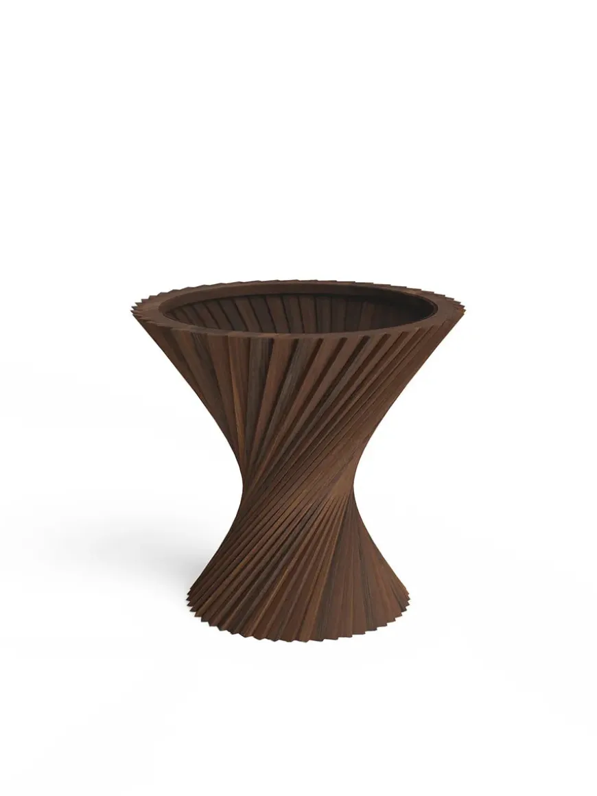 HYPERBEL sidebord. lys eg fra VIA Copenhagen