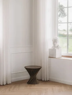 HYPERBEL sidebord, natur eg fra VIA Copenhagen