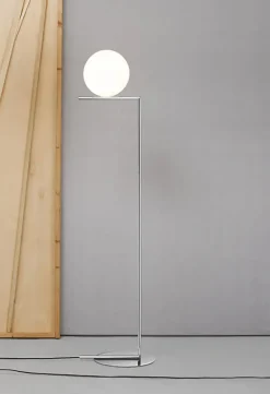 IC F1 gulvlampe fra Flos