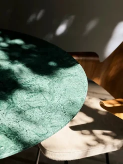 In Between Bord SK11 fra &Tradition