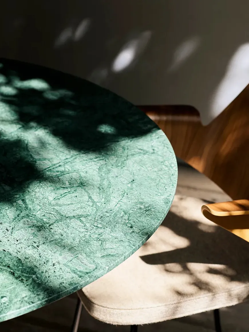 In Between Bord SK11 fra &Tradition