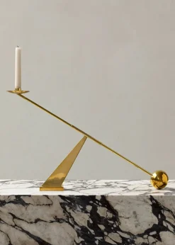 Interconnect Candle Holder, bronzed brass fra Audo Copenhagen
