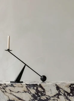 Interconnect Candle Holder, bronzed brass fra Audo Copenhagen