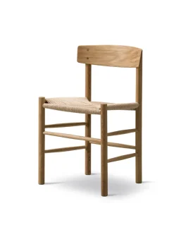 J39 Folkestolen, lys olieret eg af Børge Mogensen