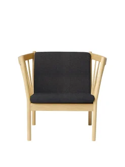 J146 Lounge Chair fra FDB Møbler