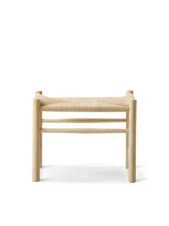 J16 Skammel af Hans J. Wegner