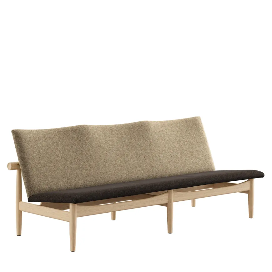 Japan 3 pers. sofa, eg klar olie af Finn Juhl