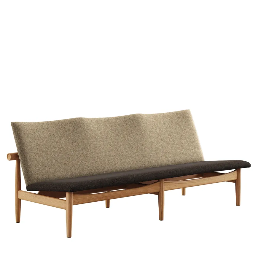 Japan 3 pers. sofa, eg klar olie af Finn Juhl