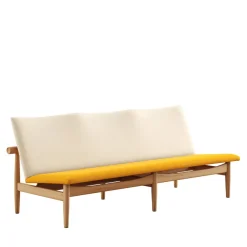 Japan 3 pers. sofa, eg klar olie af Finn Juhl