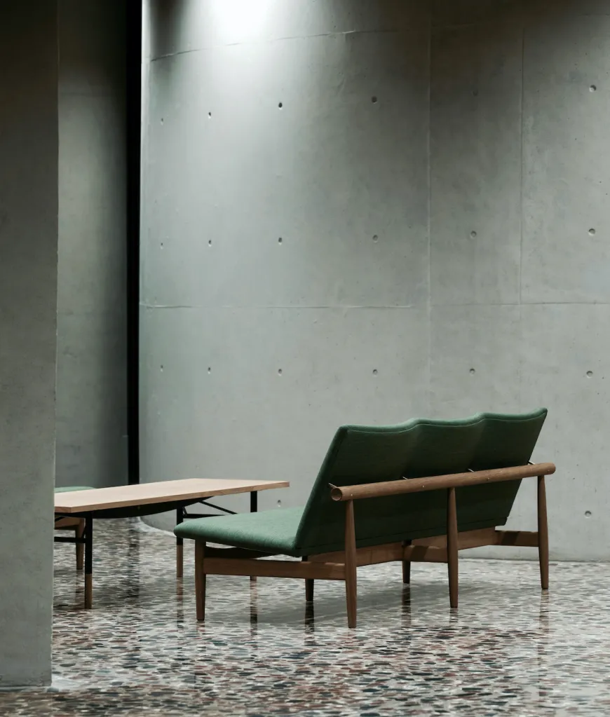 Japan 3 pers. sofa, eg olie af Finn Juhl