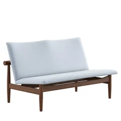 Japan 2 pers. sofa, valnød af Finn Juhl