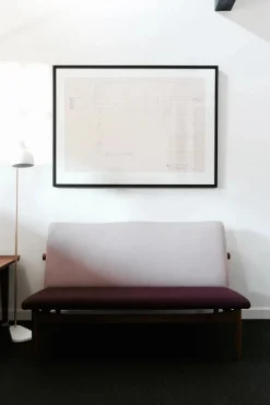 Japan 2 pers. sofa, valnød af Finn Juhl