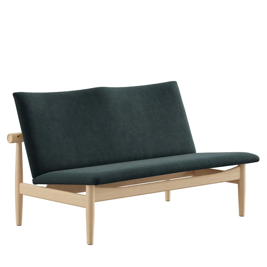 Japan 2 pers. sofa, valnød af Finn Juhl