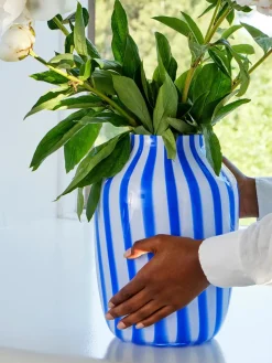 Juice Vase Wide, yellow fra Hay