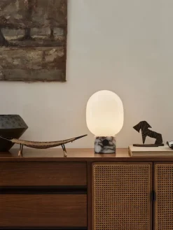 JWDA Concrete Bordlampe fra Audo Copenhagen