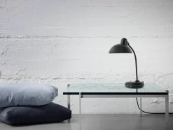 Kaiser Idell Bordlampe, kipbar fra Fritz Hansen