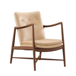 Kaminstolen, eg klar olie af Finn Juhl