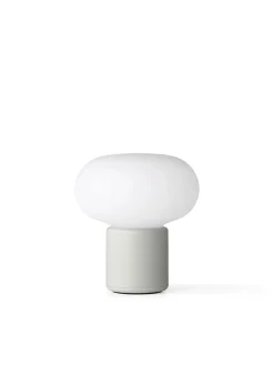Karl-Johan portable bordlampe, Cold Black fra New Works
