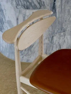 Karmstolen, eg olie af Finn Juhl