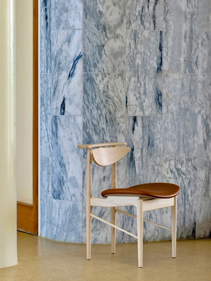 Karmstolen, eg olie af Finn Juhl