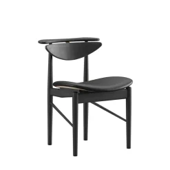 Karmstolen, eg olie/valnød af Finn Juhl