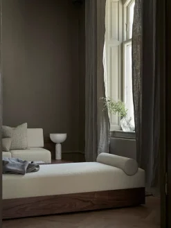 Kizu Bordlampe Large, Black Marble fra New Works