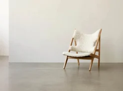 Knitting Lounge Chair, Sheepskin fra Audo Copenhagen