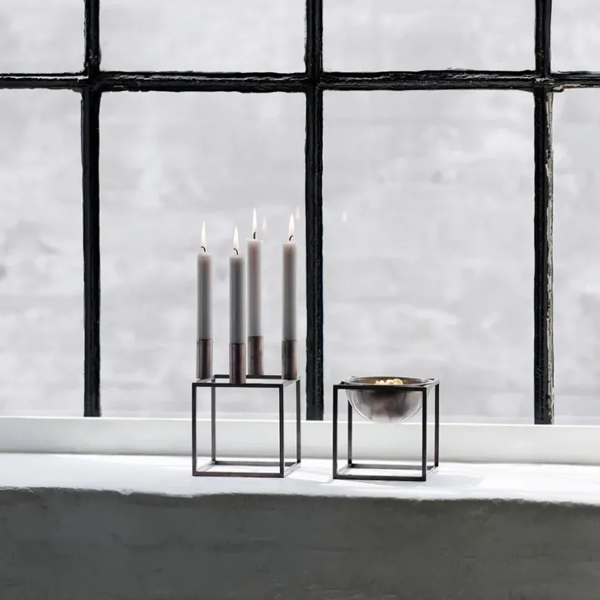 Kubus 4 Lysestage, hvid fra Audo Copenhagen