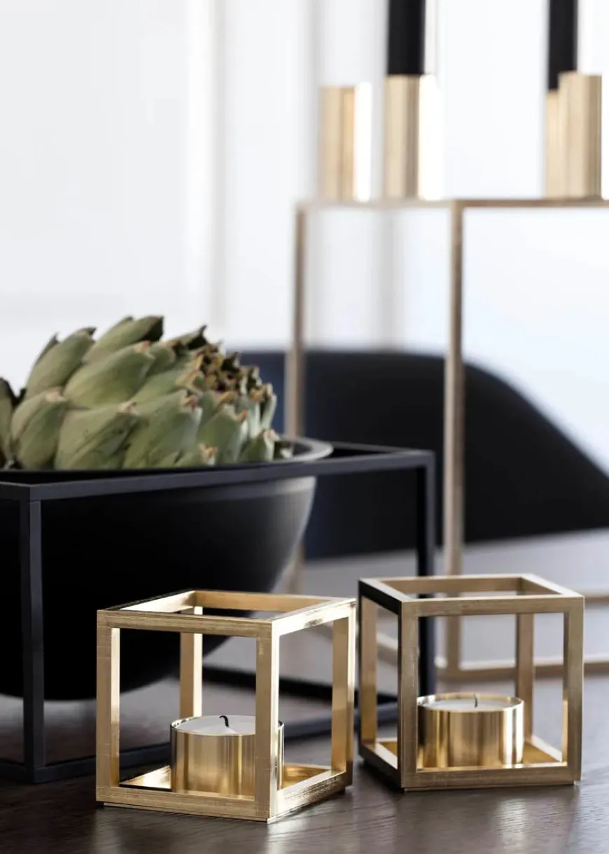 Kubus T Lysestage, sort fra Audo Copenhagen