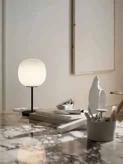 Lantern bordlampe medium, fra New Works