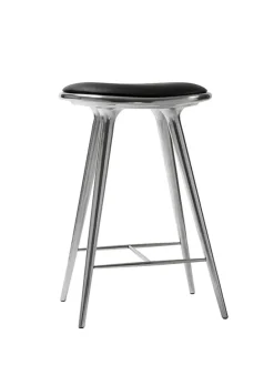 Lav barstol i mørkbejdset bøg fra Mater