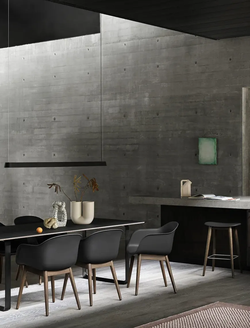 Linear Pendant Lamp 169,2 cm, black fra Muuto