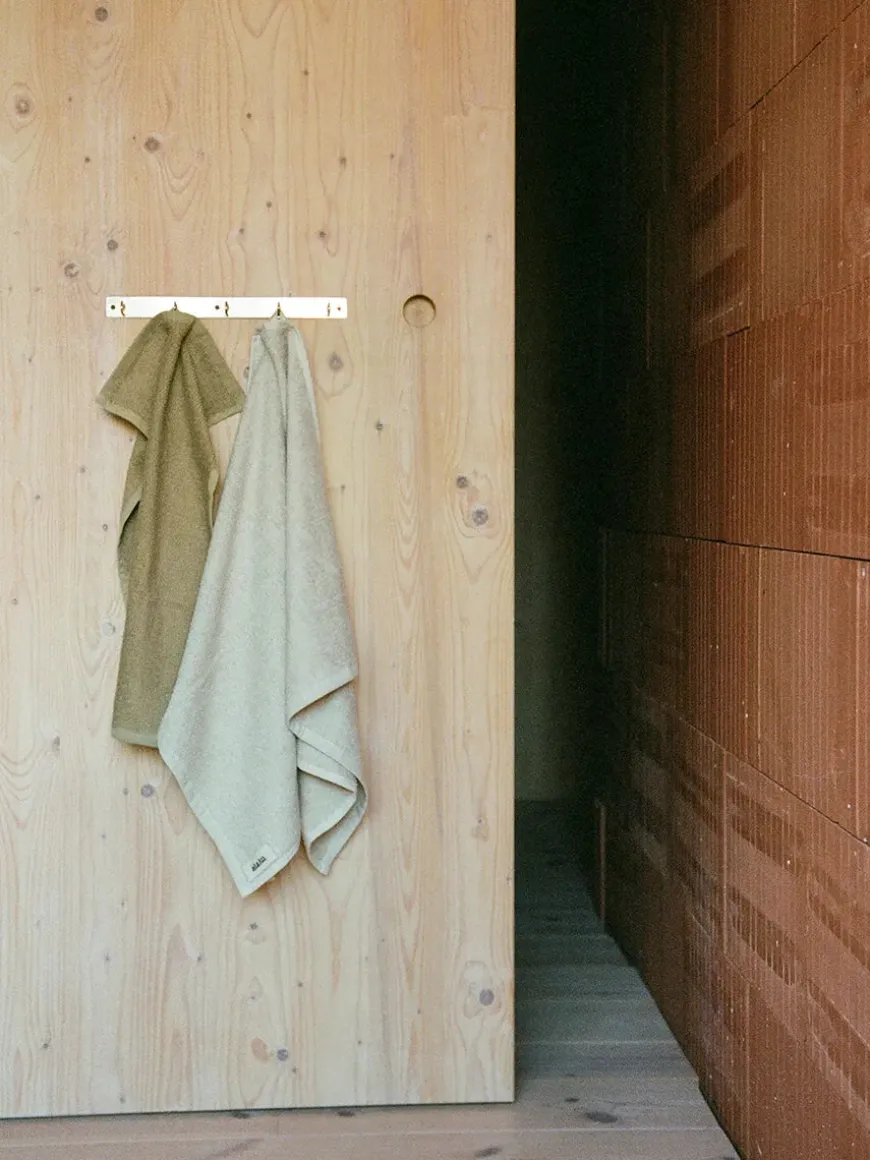 Linen Hand Towel, 50 x 90 cm fra Aiayu