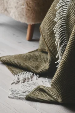 Livø Plaid, rosewood fra Silkeborg Uldspinderi